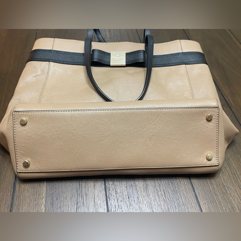 Kate Spade Dune & Black Leather Tote - Picture 10 of 11